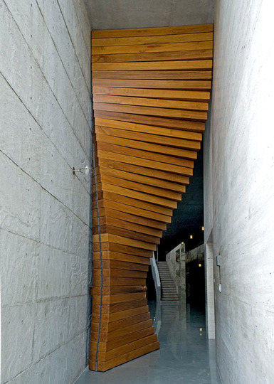 curtain-door-092512-01_rect540